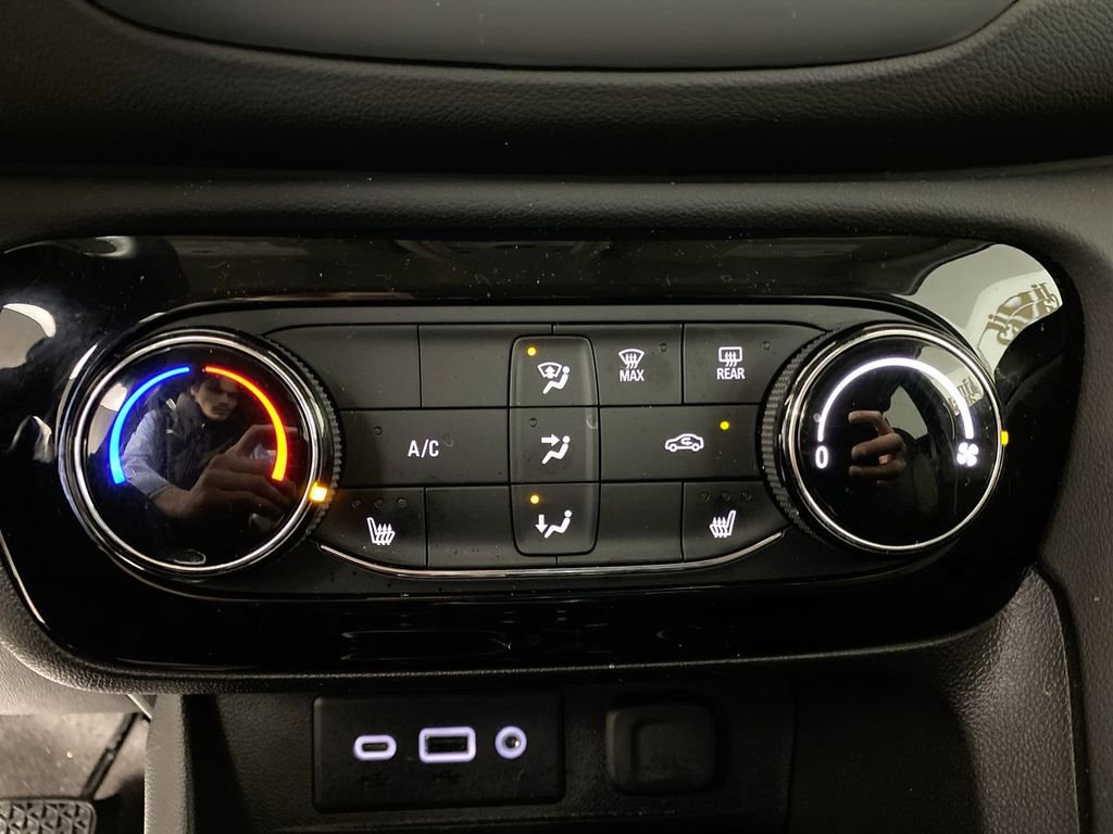 Certified 2023 Buick Encore GX Preferred w/ Cold Weather Comfort Package image 18