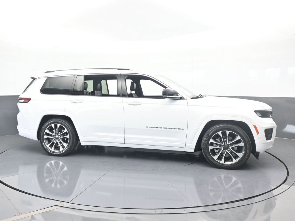 Used 2023 Jeep Grand Cherokee L Overland image 3