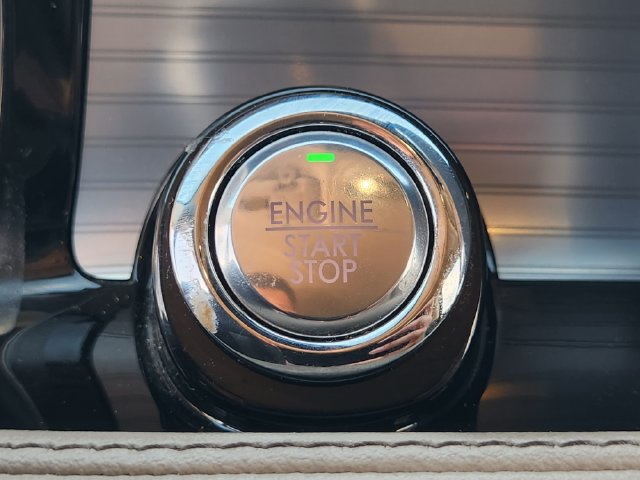 Used 2022 Lincoln Corsair AWD w/ Equipment Group 101A image 19