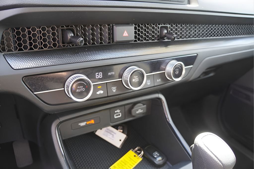 Used 2025 Honda CR-V LX image 23