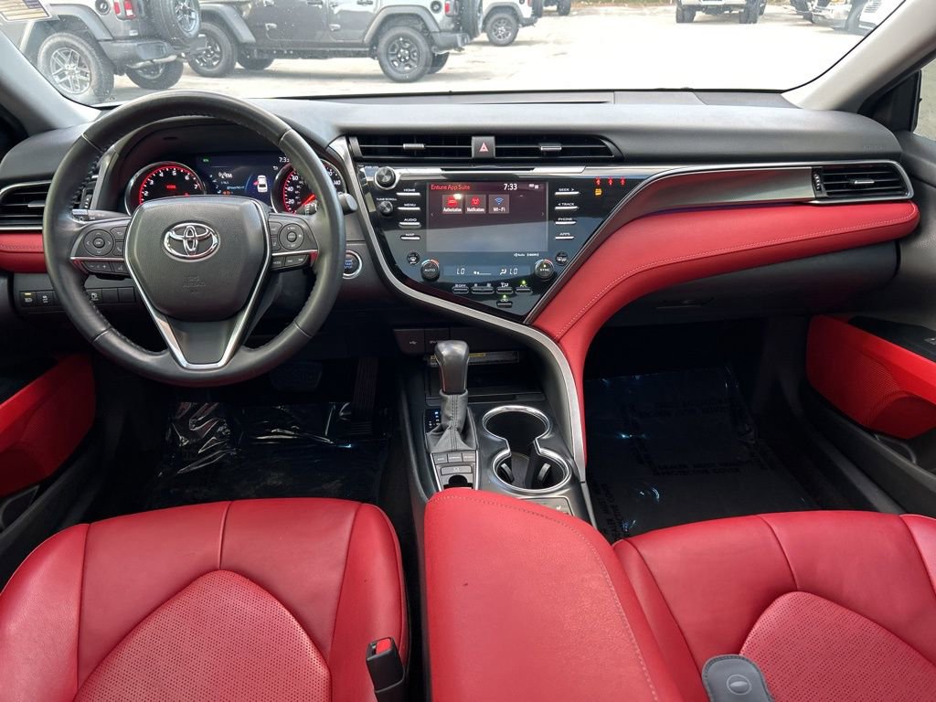 Used 2020 Toyota Camry XSE image 31