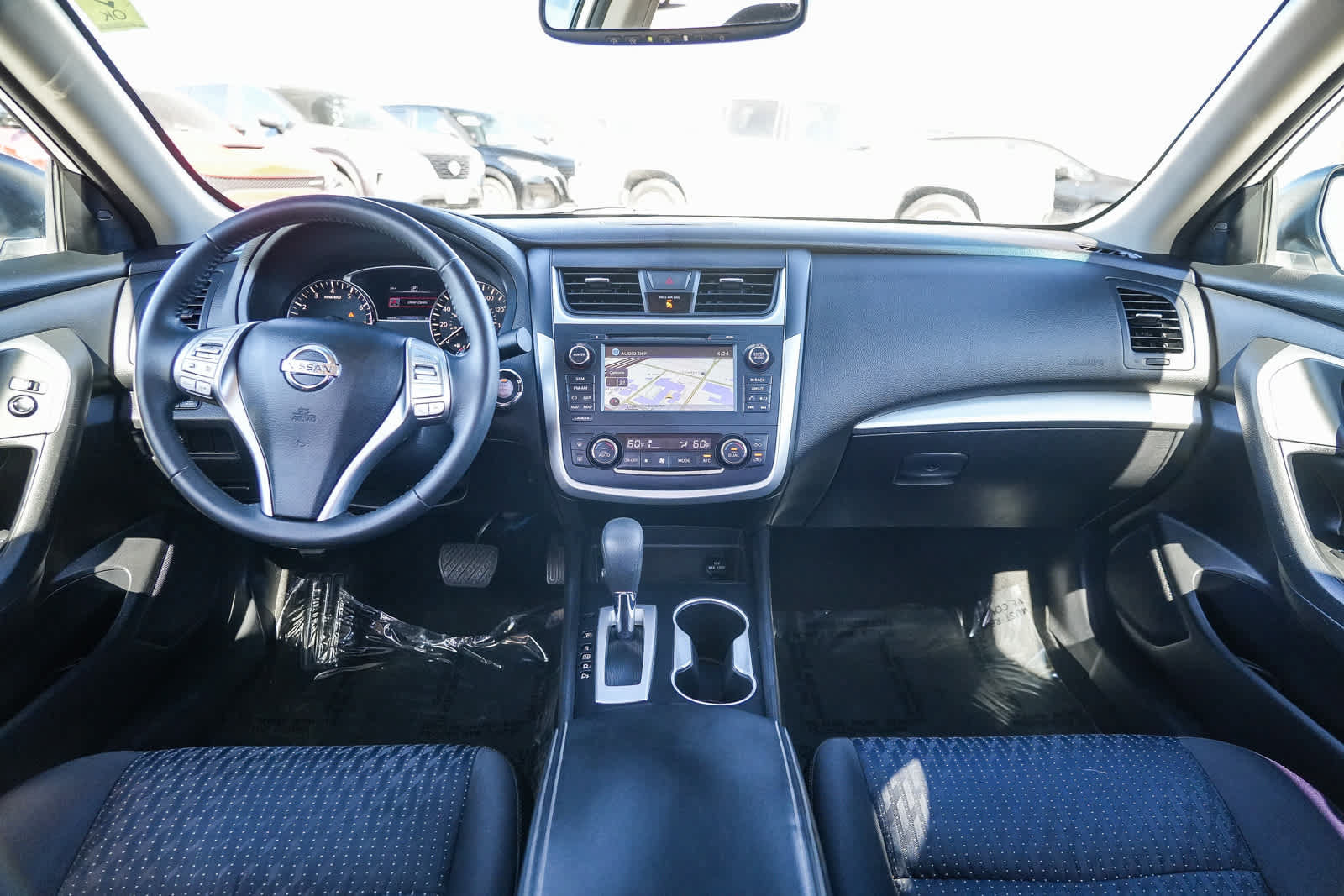 Used 2016 Nissan Altima 2.5 SV w/ Convenience Package FWD image 12