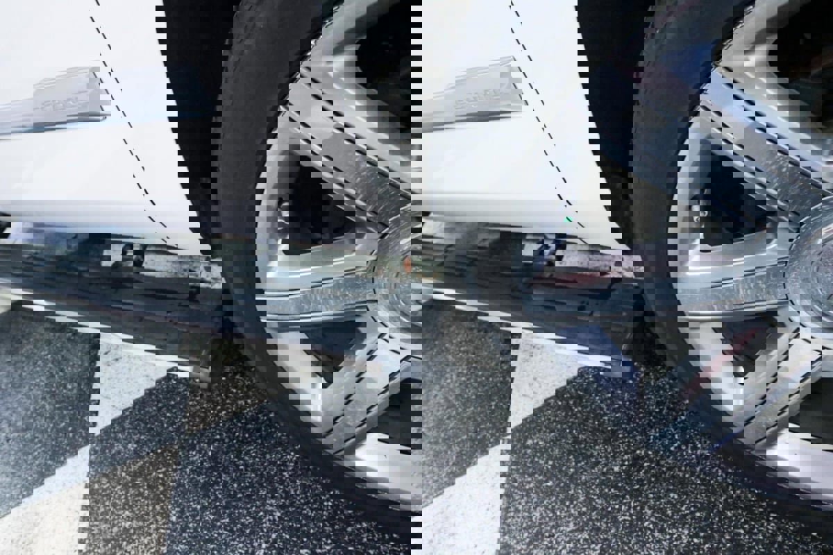 Used 2019 Cadillac Escalade ESV Premium Luxury image 34