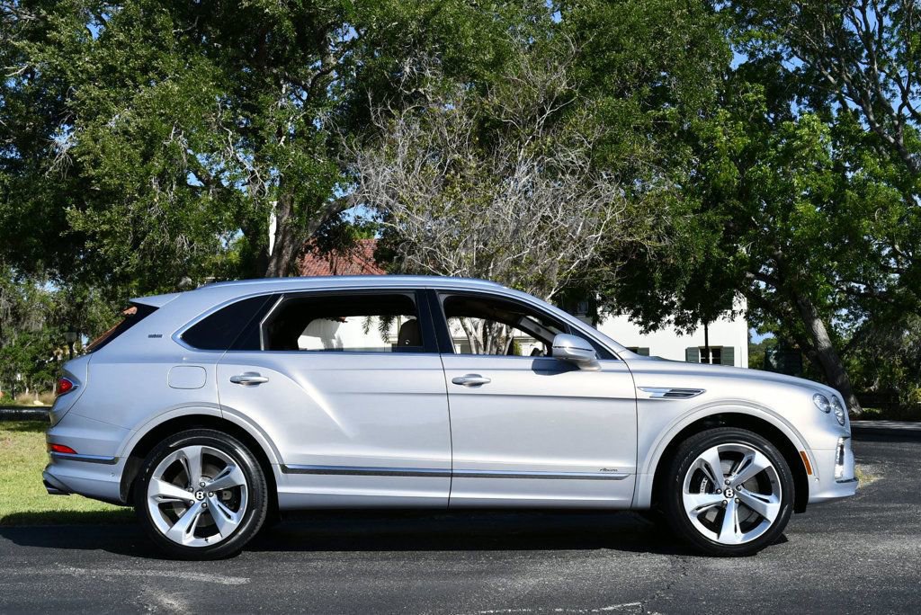 Used 2023 Bentley Bentayga Extended Wheelbase AWD/4WD image 7