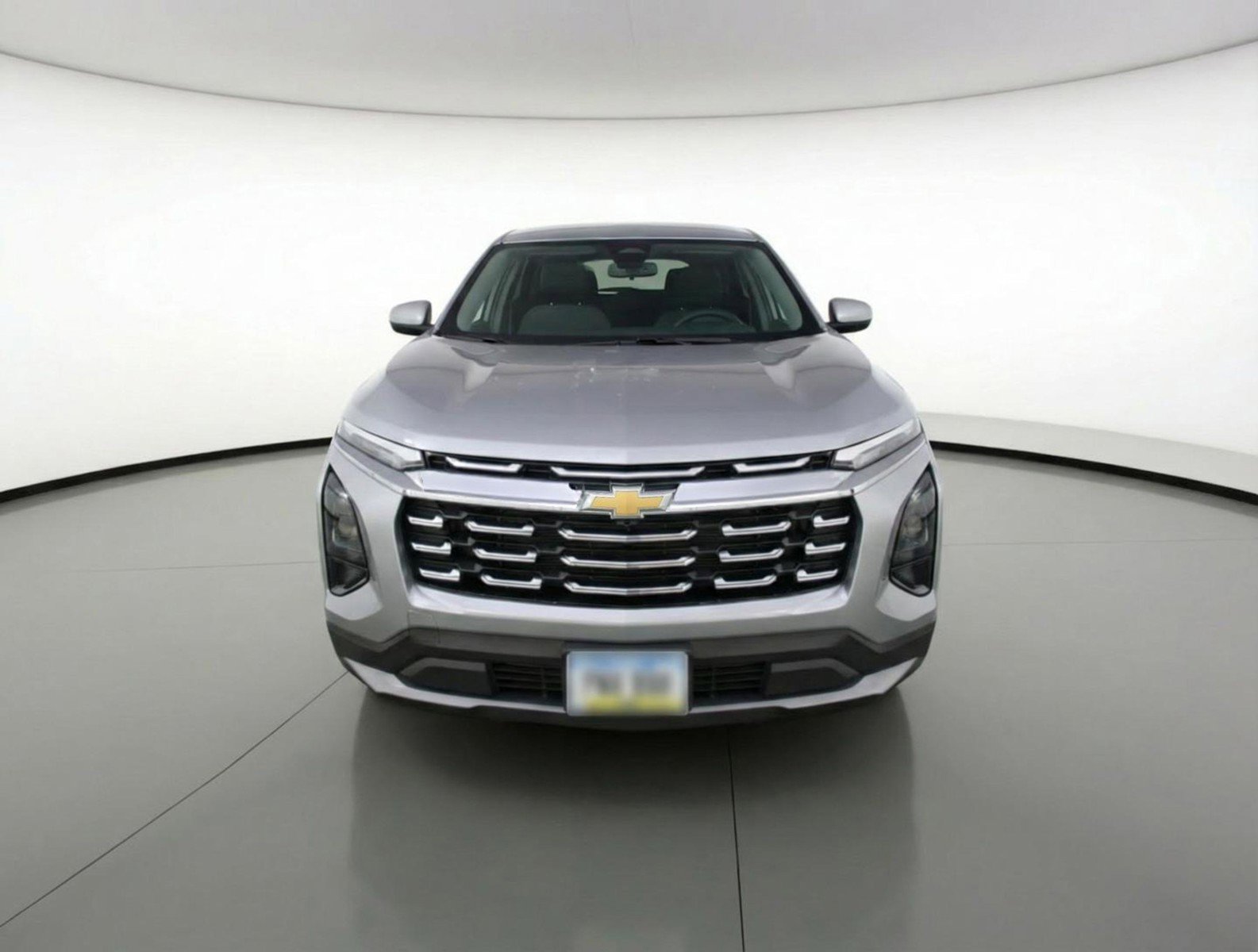 Used 2025 Chevrolet Equinox LT image 2