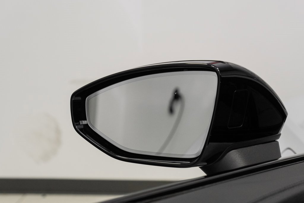 Used 2024 Audi e-tron GT Prestige image 41