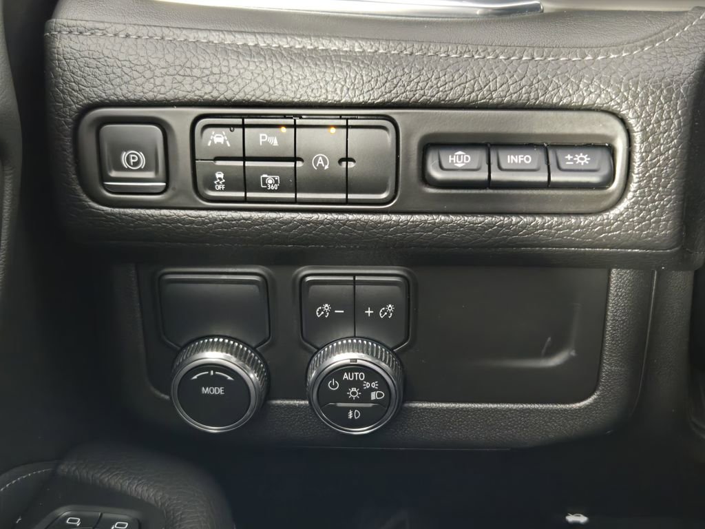 Used 2023 GMC Yukon XL Denali image 22