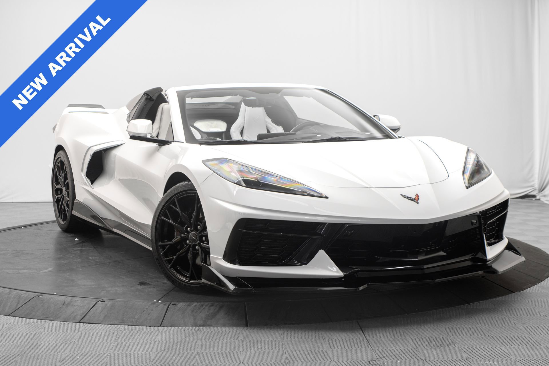 Used 2023 Chevrolet Corvette Stingray Preferred Conv w/ Z51 Performance Package RWD image 1
