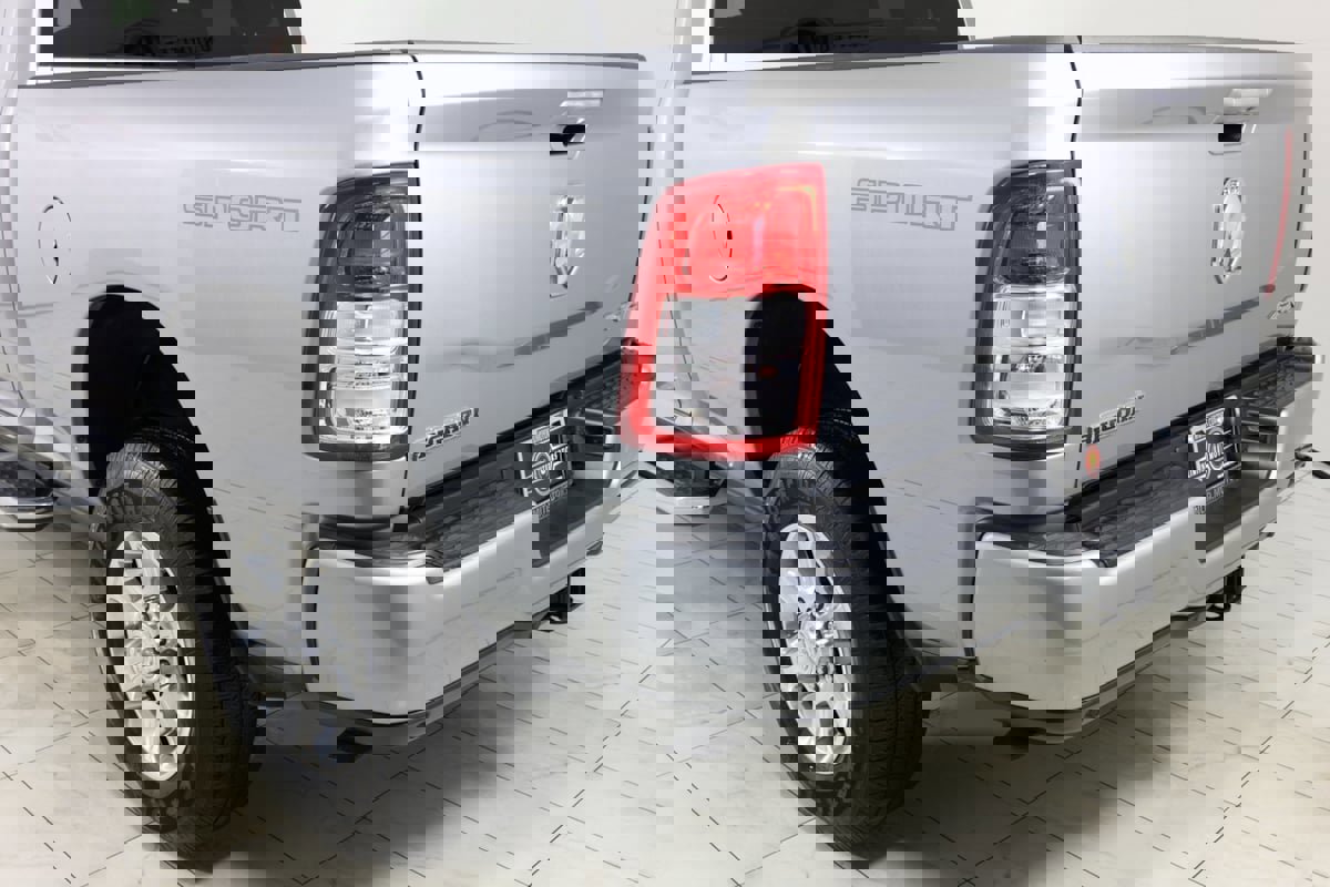 Used 2024 RAM 2500 Big Horn w/ Sport Appearance Package image 42