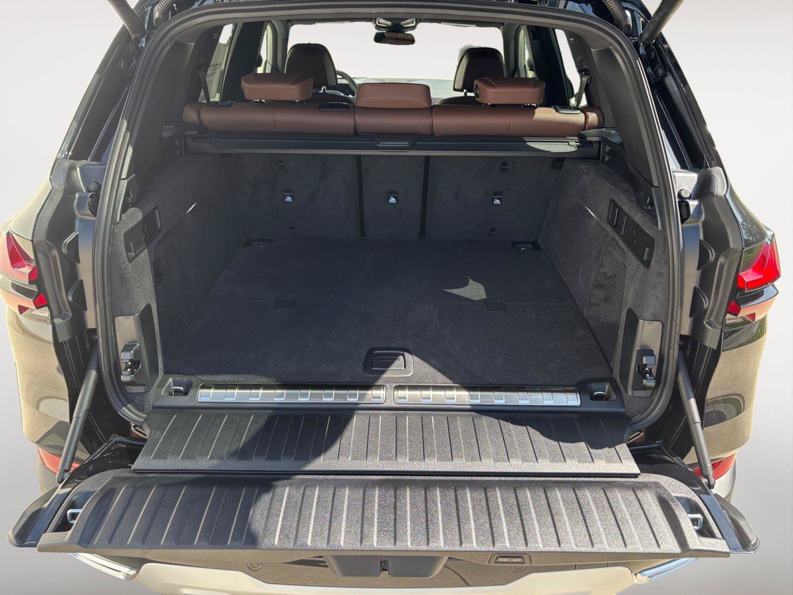 New 2026 BMW X5 xDrive50e AWD/4WD image 16