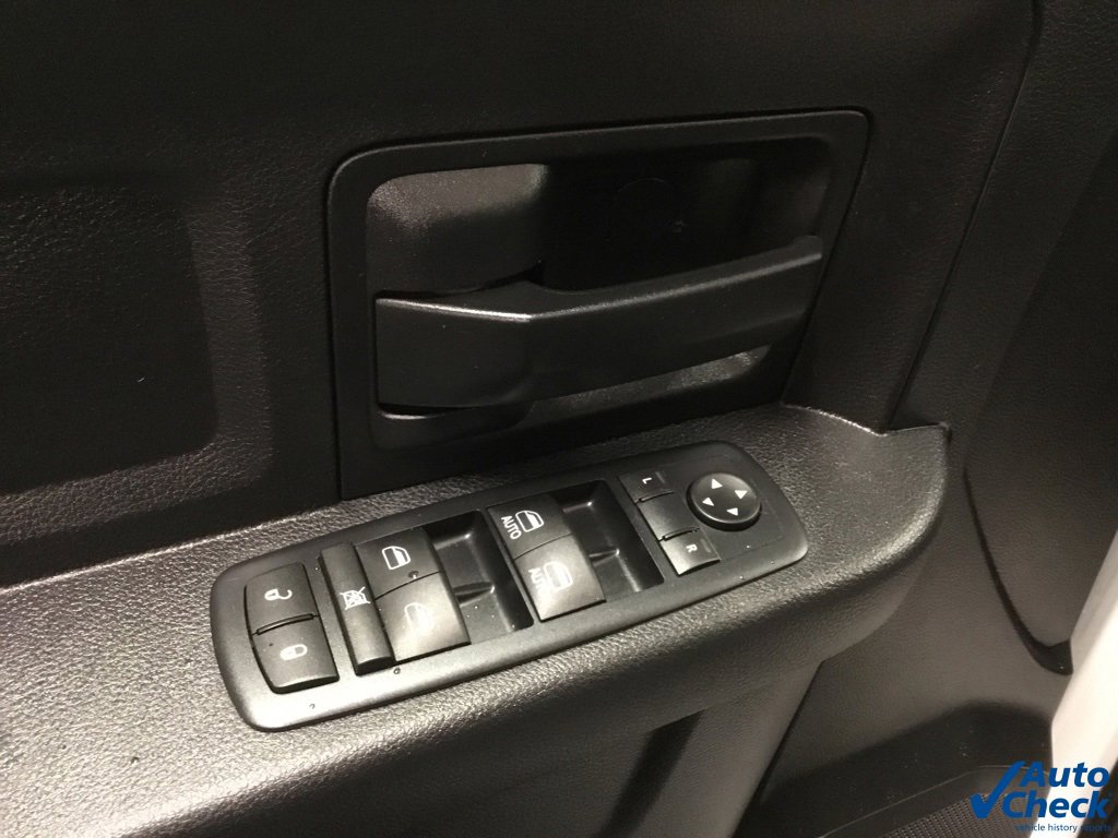 Used 2016 RAM 3500 Tradesman w/ Chrome Appearance Group image 17