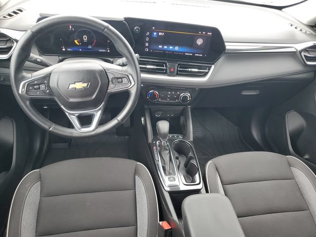 Used 2024 Chevrolet TrailBlazer LT w/ LT Cold Weather Package FWD image 10