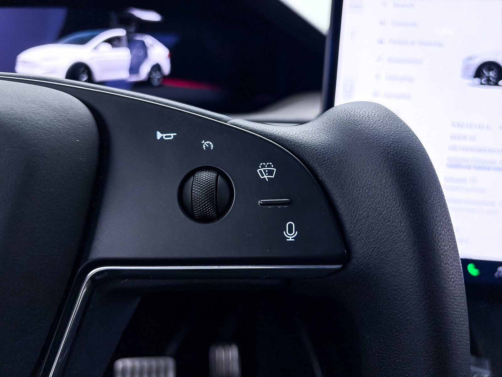 Used 2023 Tesla Model X Standard Range image 29