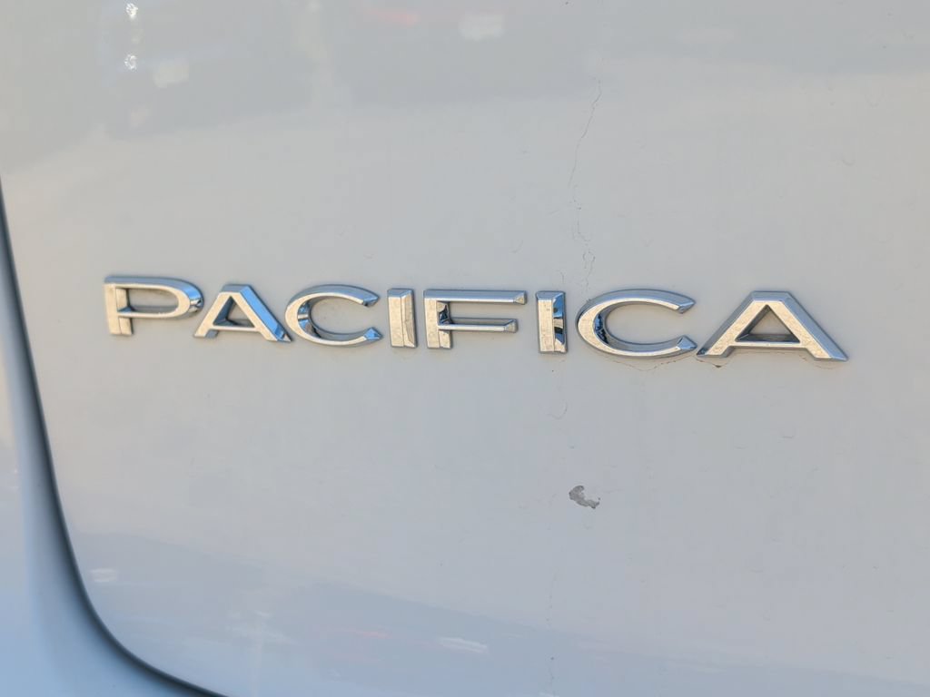 Used 2019 Chrysler Pacifica Limited FWD image 41