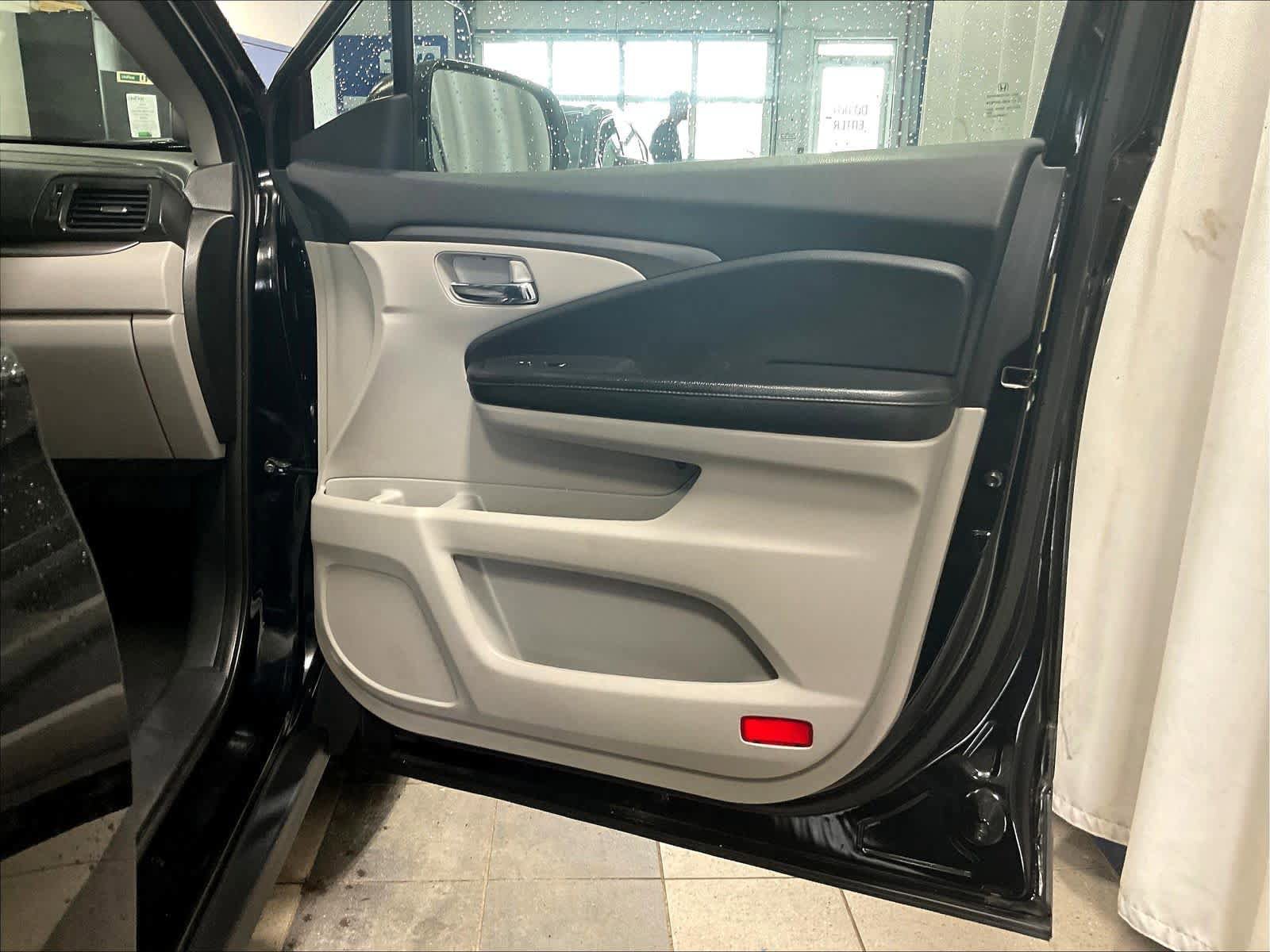 Used 2016 Honda Pilot EX-L image 12