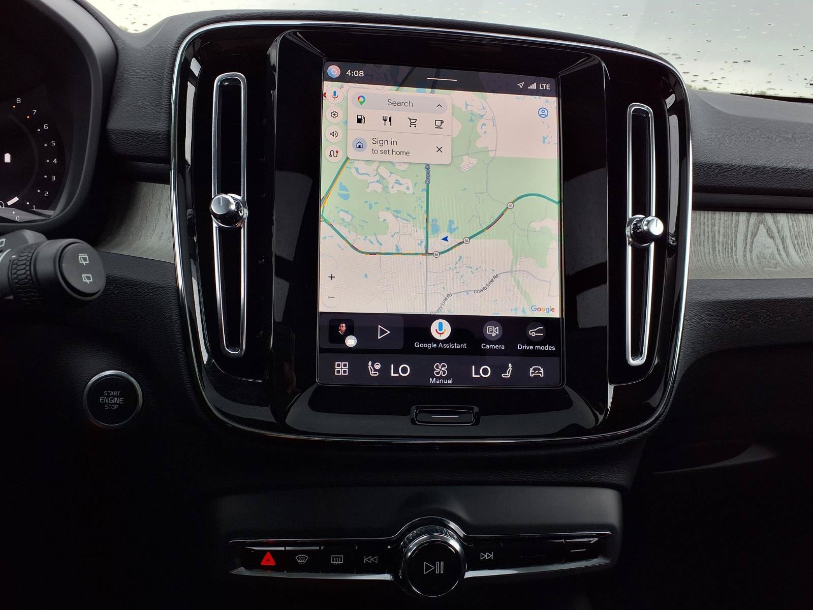Certified 2025 Volvo XC40 B5 Ultra AWD/4WD image 26