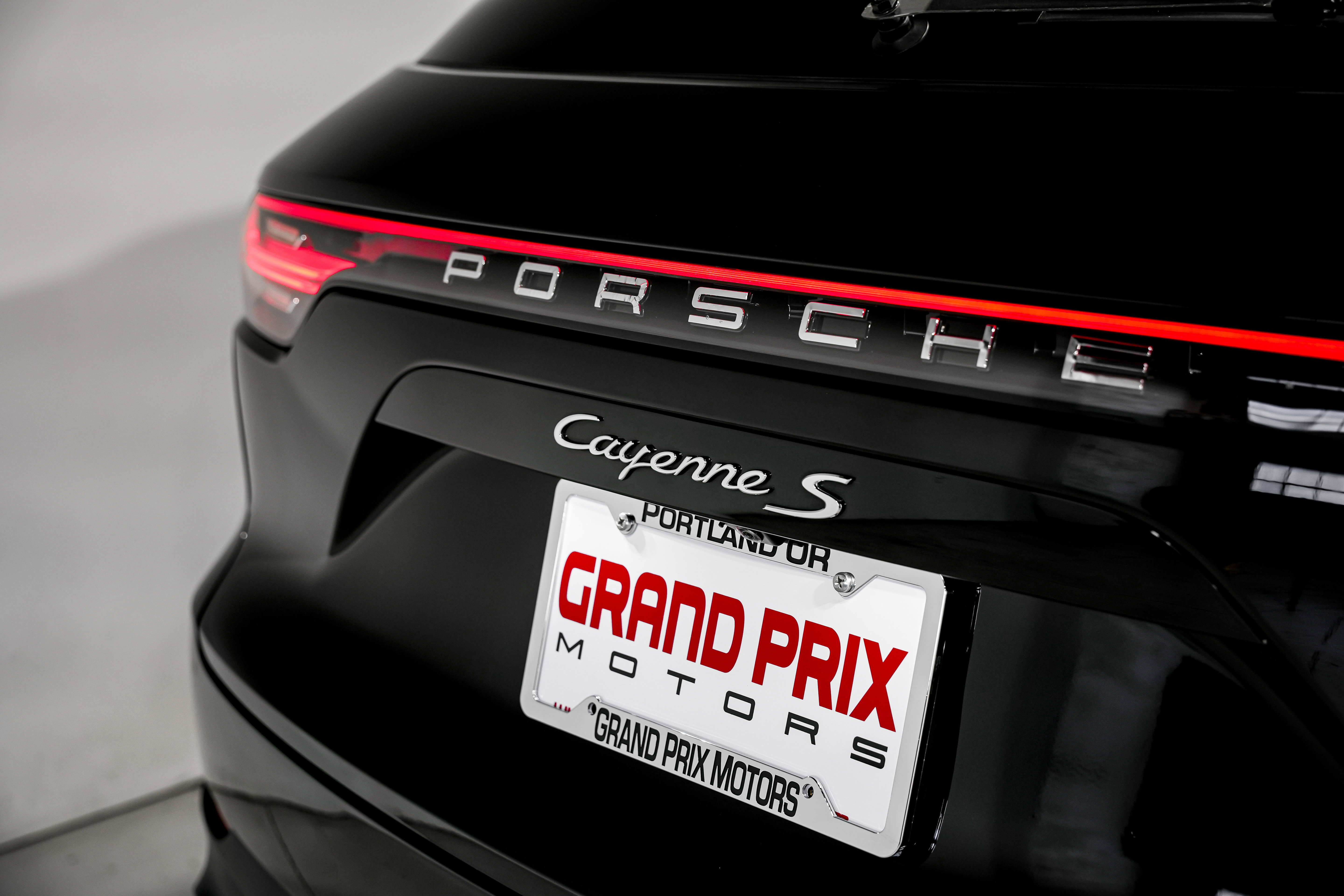 Used 2022 Porsche Cayenne S image 39