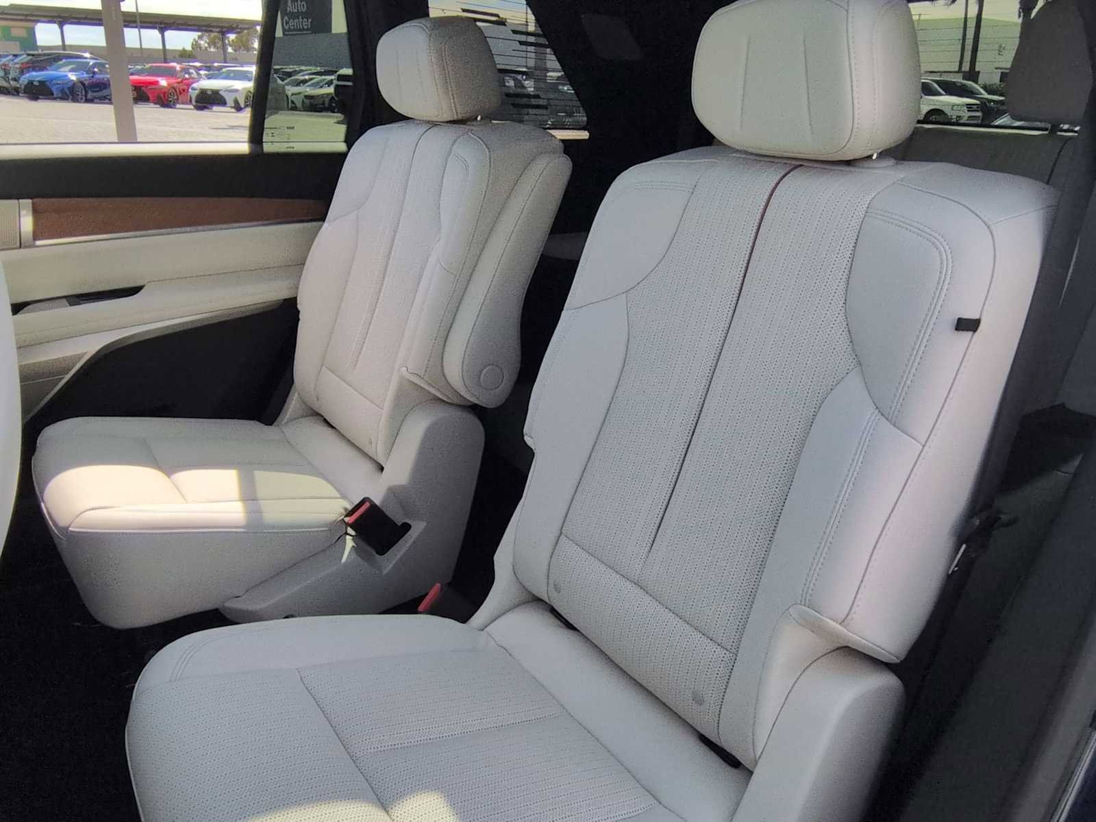 Used 2026 Cadillac Vistiq Sport AWD/4WD image 24