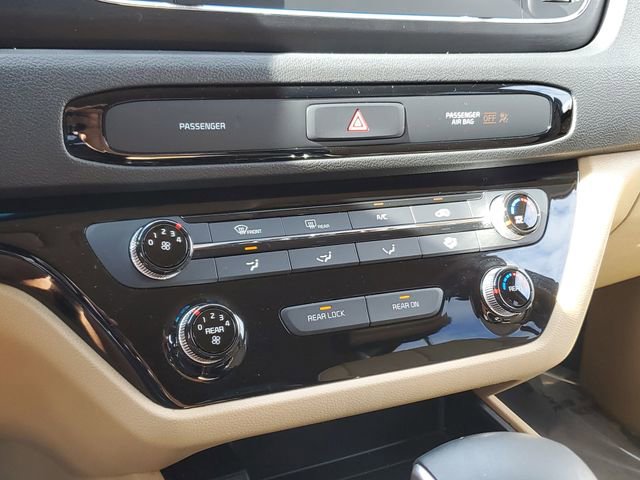 Used 2020 Kia Sedona EX image 19