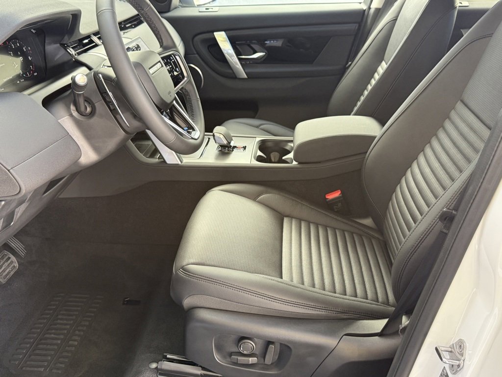 New 2025 Land Rover Discovery Sport S image 13