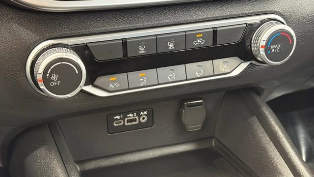 Used 2025 Nissan Altima 2.5 SV FWD image 37