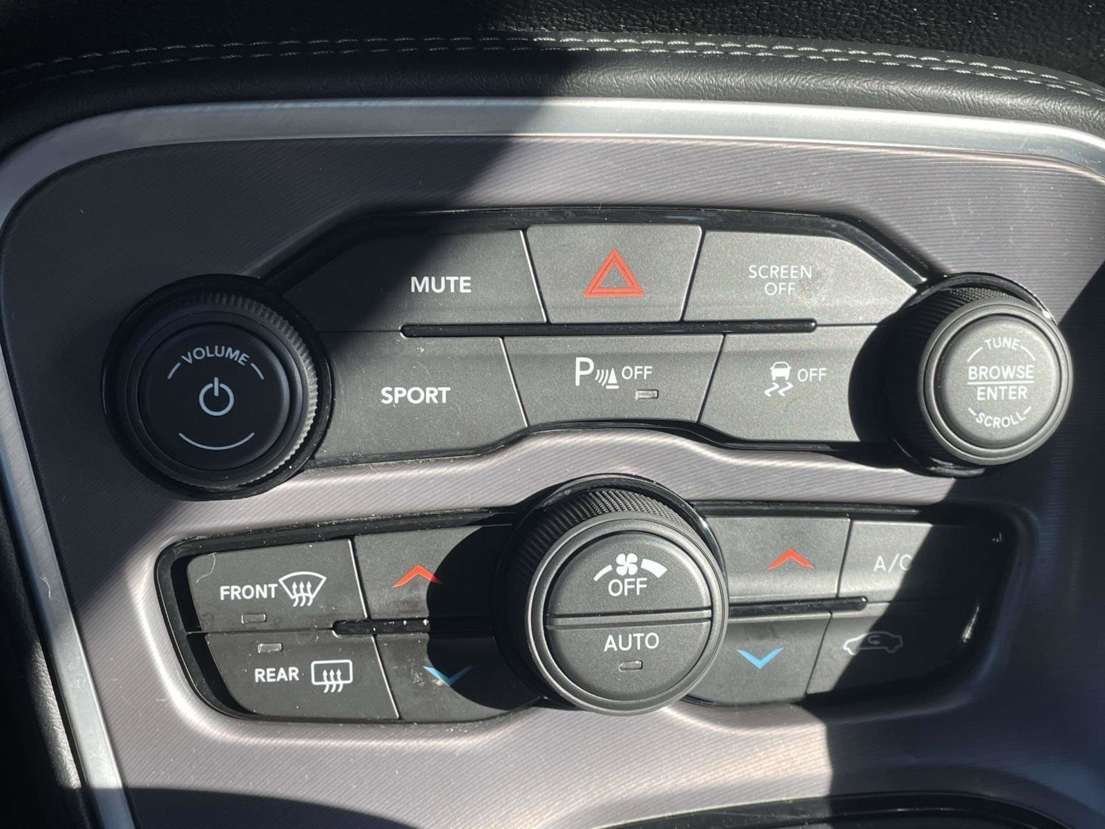 Used 2021 Dodge Challenger R/T video 4