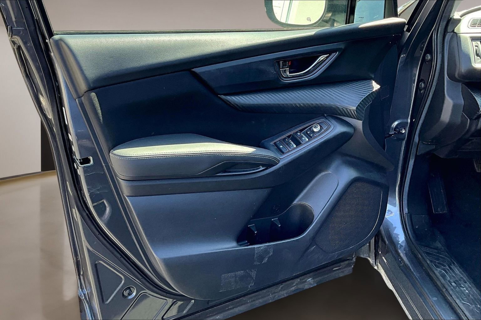 Used 2024 Subaru Ascent Premium w/ Convenience Package image 20