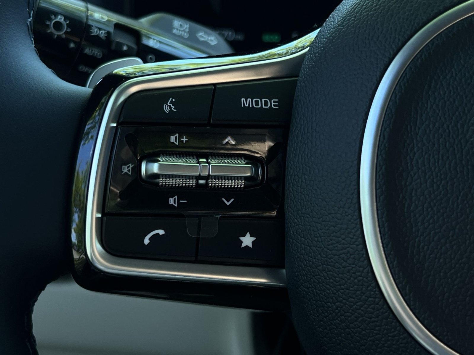 New 2026 Kia Carnival SX FWD image 27