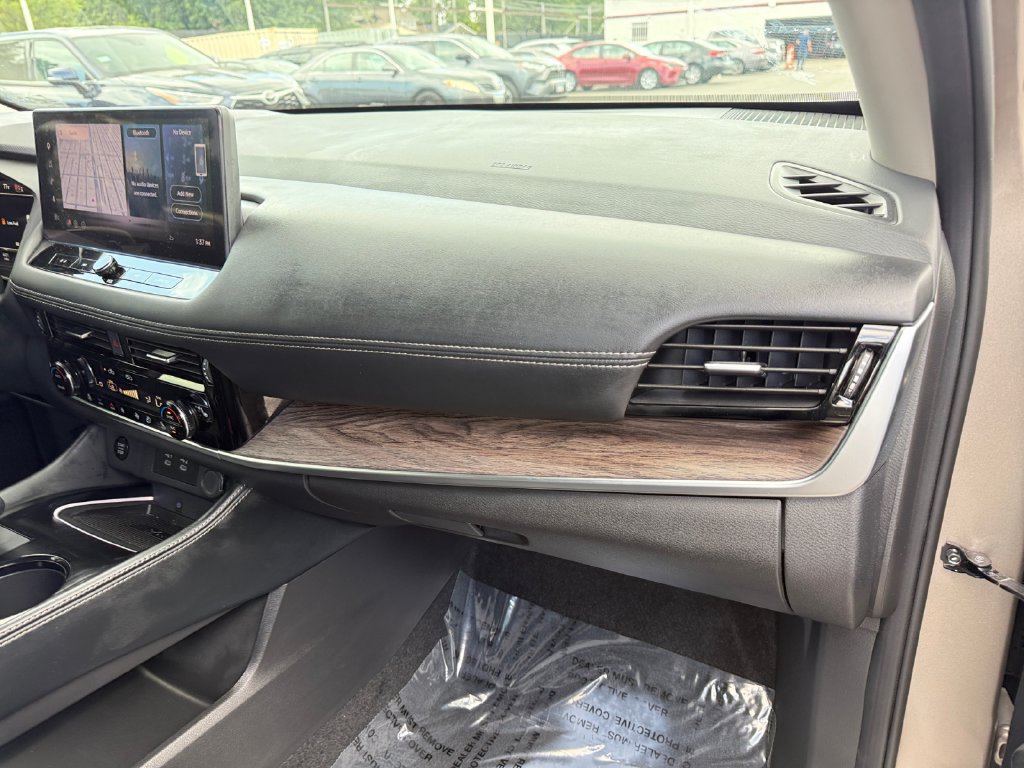 Used 2026 Nissan Rogue Platinum w/ Platinum Premium Package AWD/4WD image 16