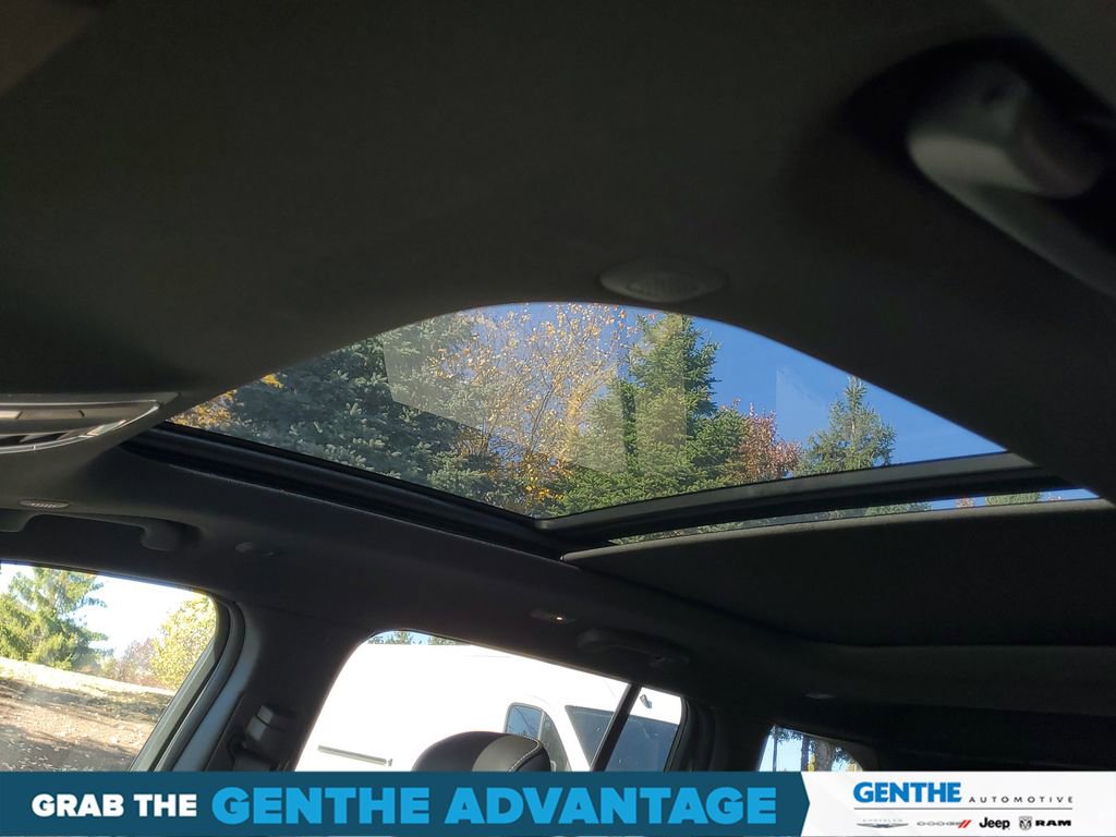 Certified 2024 Jeep Grand Cherokee Limited image 10