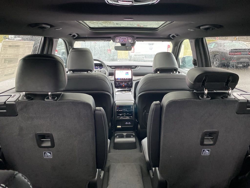 New 2025 Jeep Grand Cherokee L Limited w/ Black Appearance Package image 21