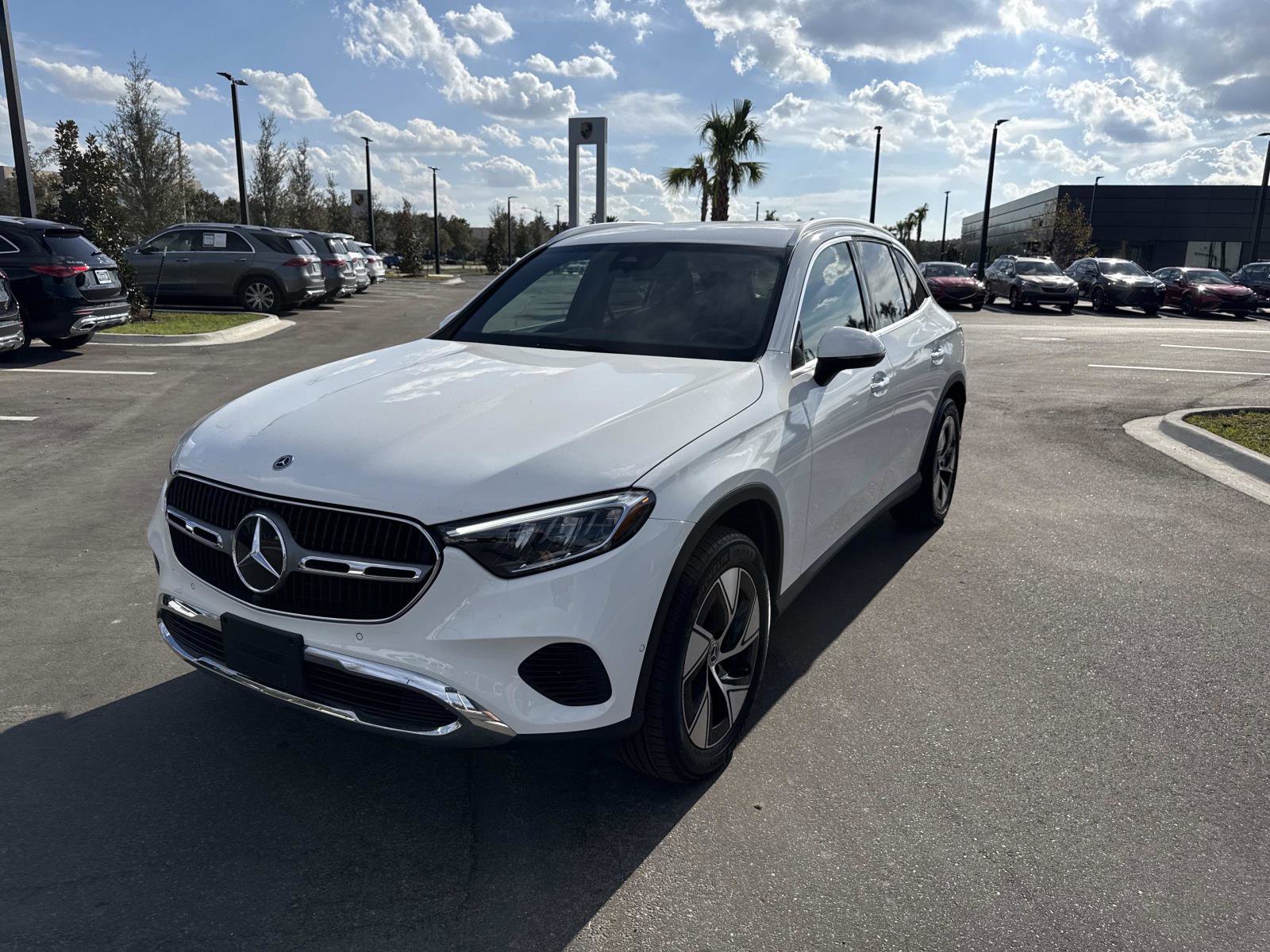 Used 2024 Mercedes-Benz GLC 300 4MATIC image 7
