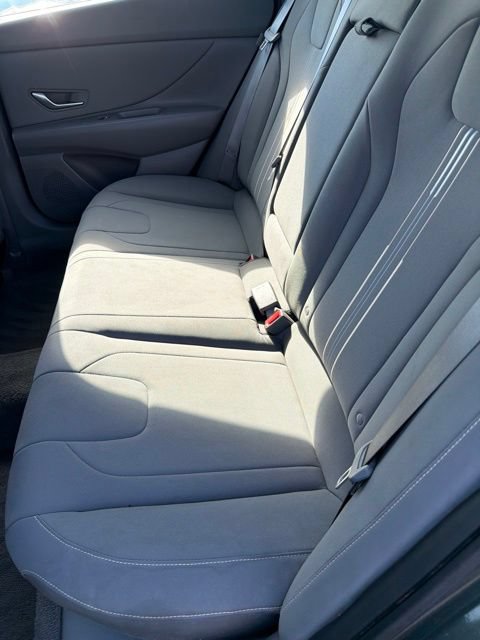 Used 2025 Hyundai Elantra SEL FWD image 22
