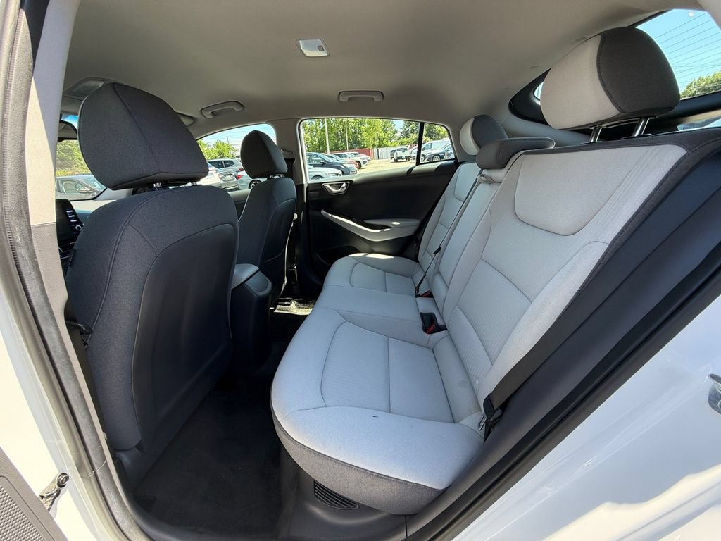 Used 2022 Hyundai Ioniq SE FWD image 22