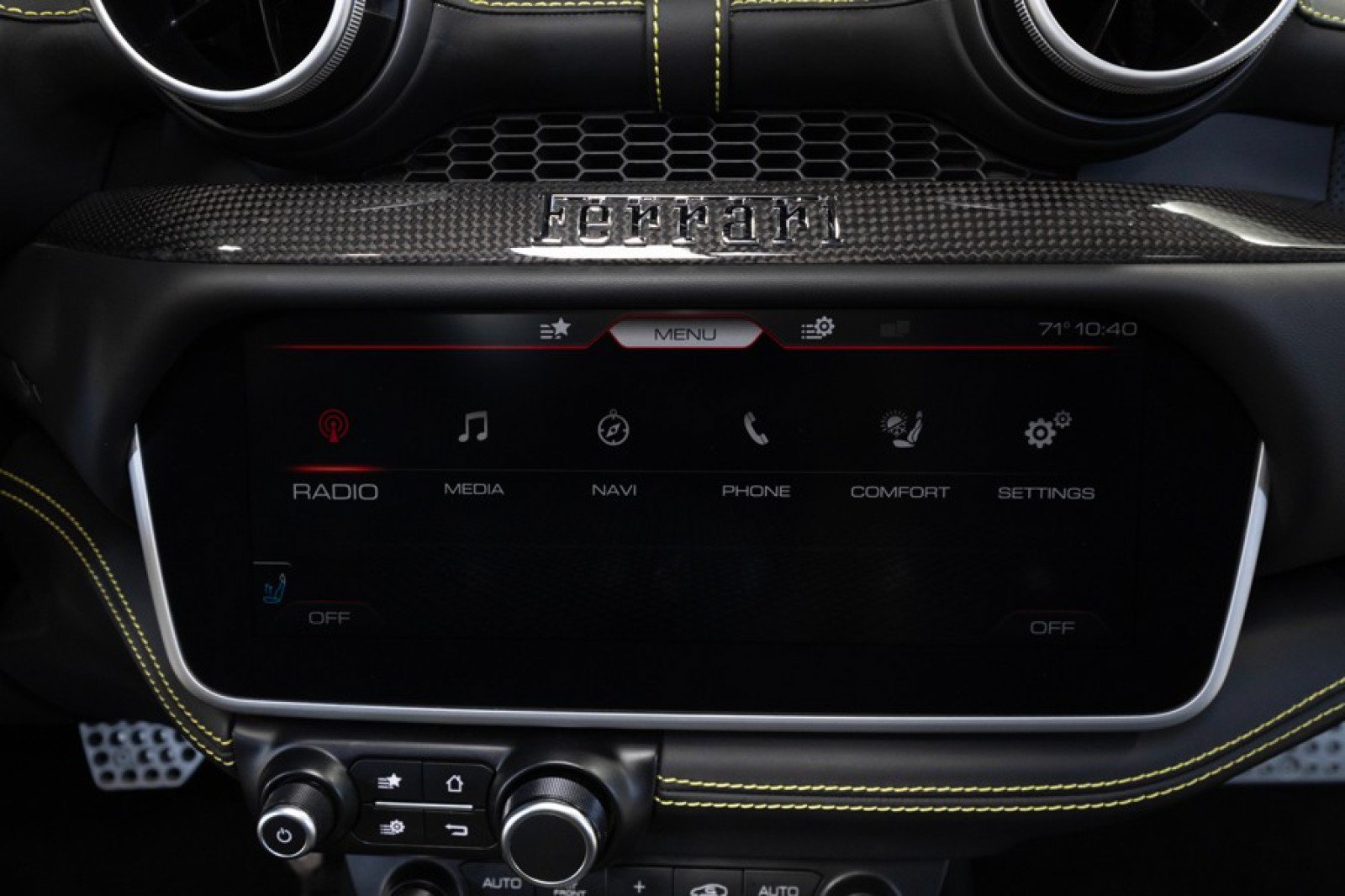 Used 2020 Ferrari Portofino RWD image 32