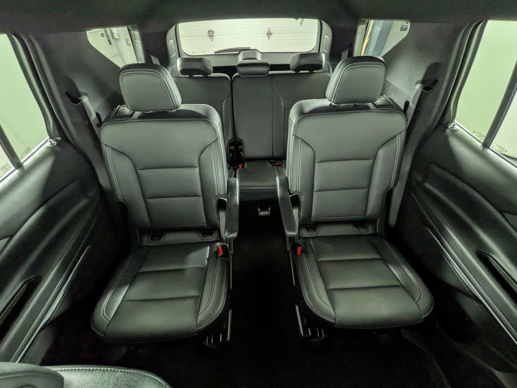 Certified 2025 Chevrolet Traverse LT AWD/4WD image 33