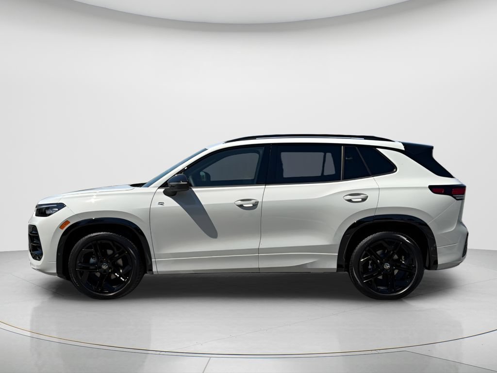 New 2026 Volkswagen Tiguan SE R-Line FWD image 2