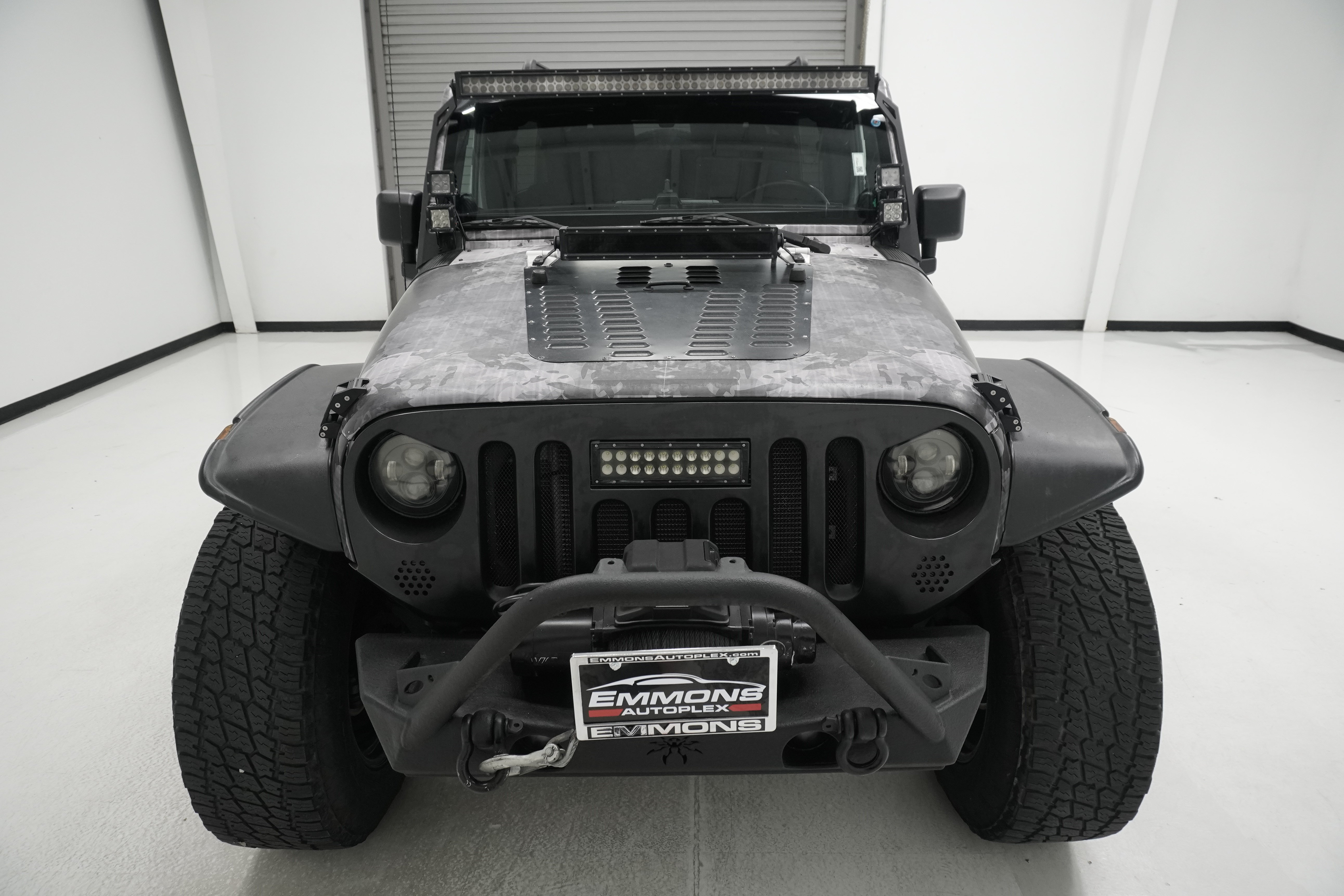 Used 2012 Jeep Wrangler Unlimited Sport AWD/4WD image 2