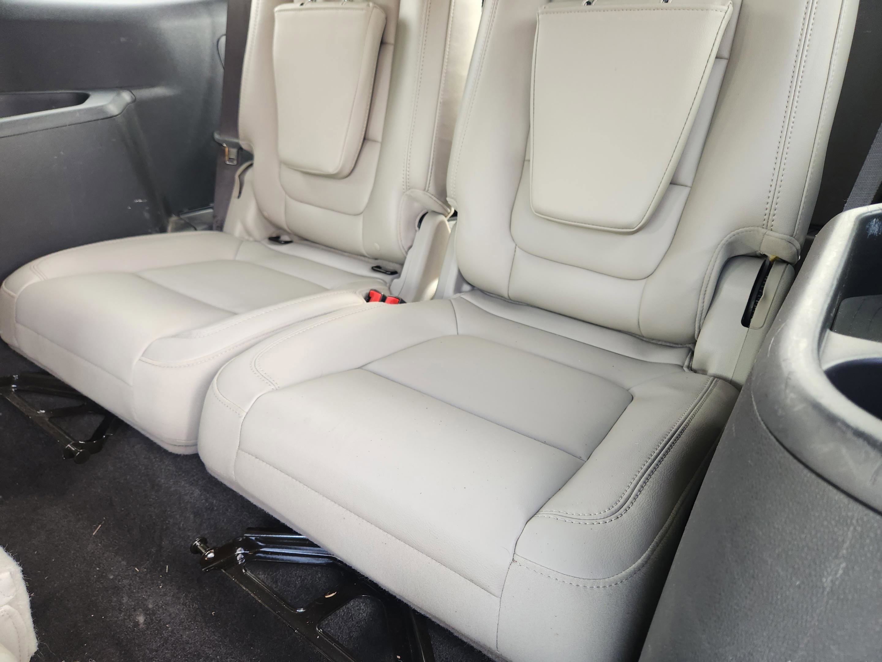 Used 2012 Ford Explorer Limited image 31