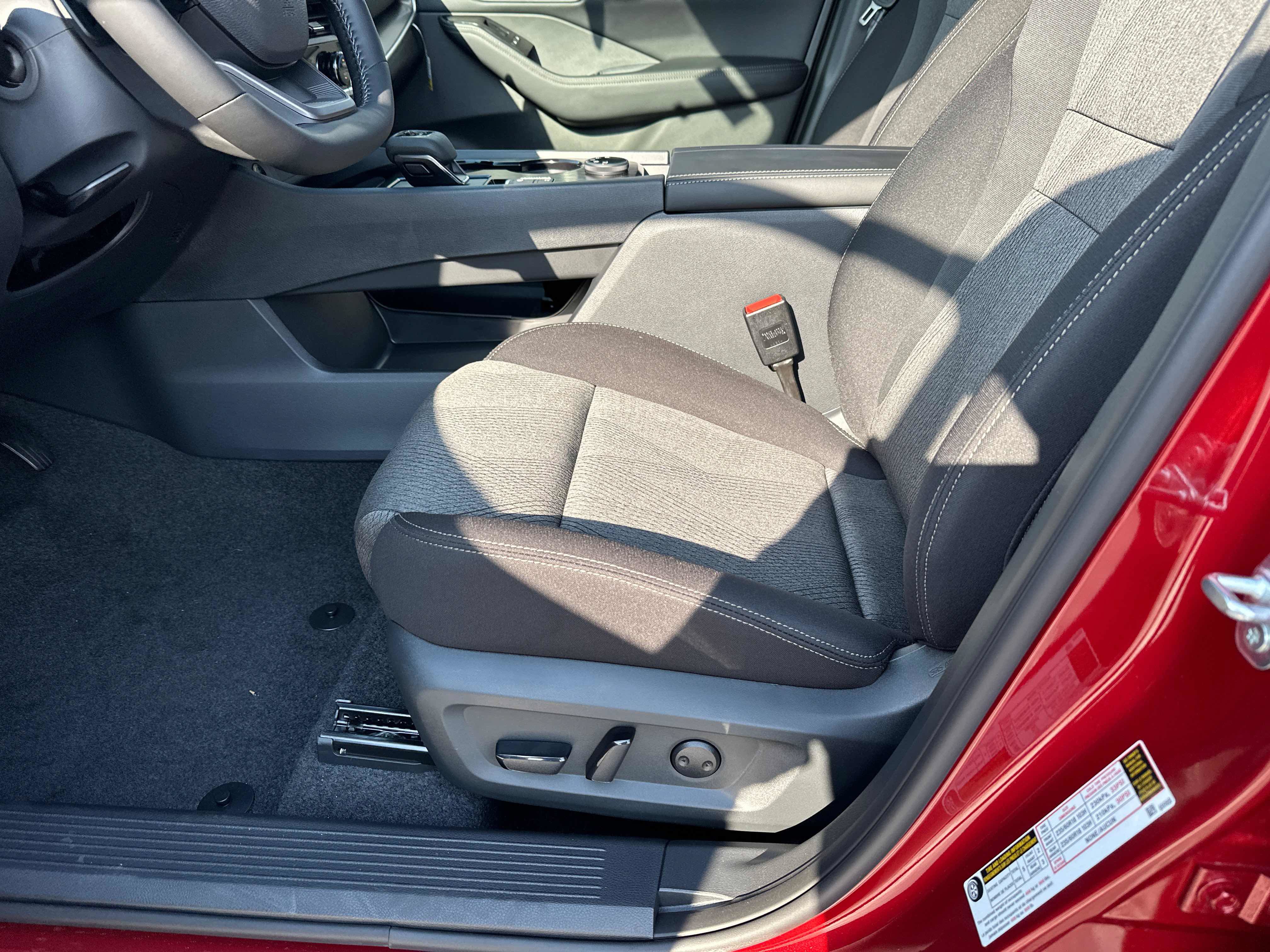 New 2026 Nissan Rogue SV w/ Cold Weather Package AWD/4WD image 23