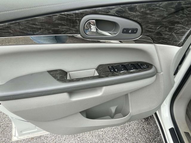 Used 2014 Buick Enclave Leather image 16