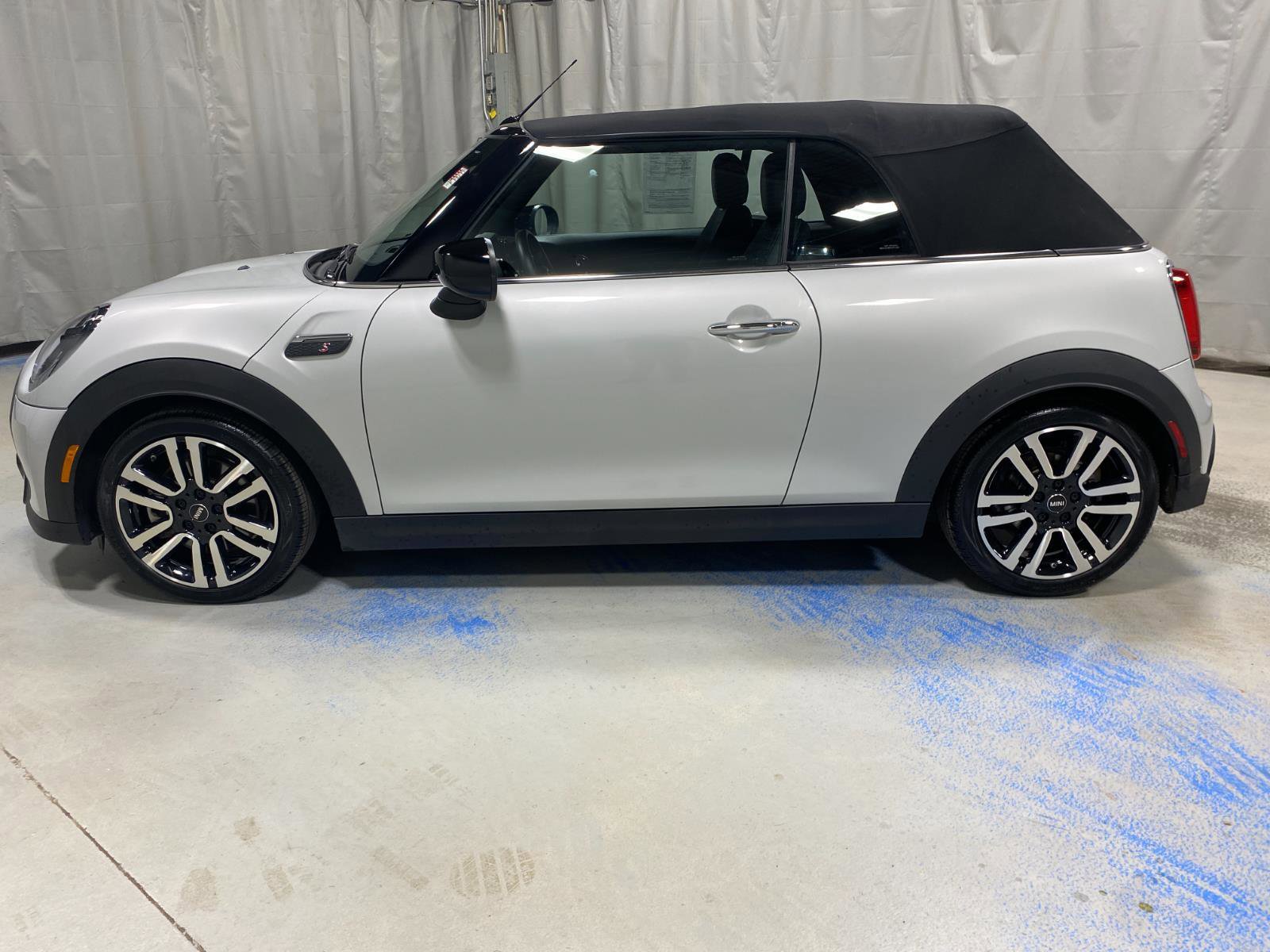 Certified 2023 MINI Cooper S image 9