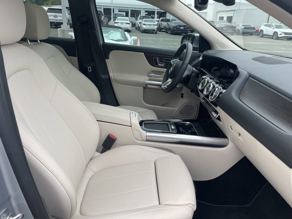 Used 2025 Mercedes-Benz GLA 250 image 16