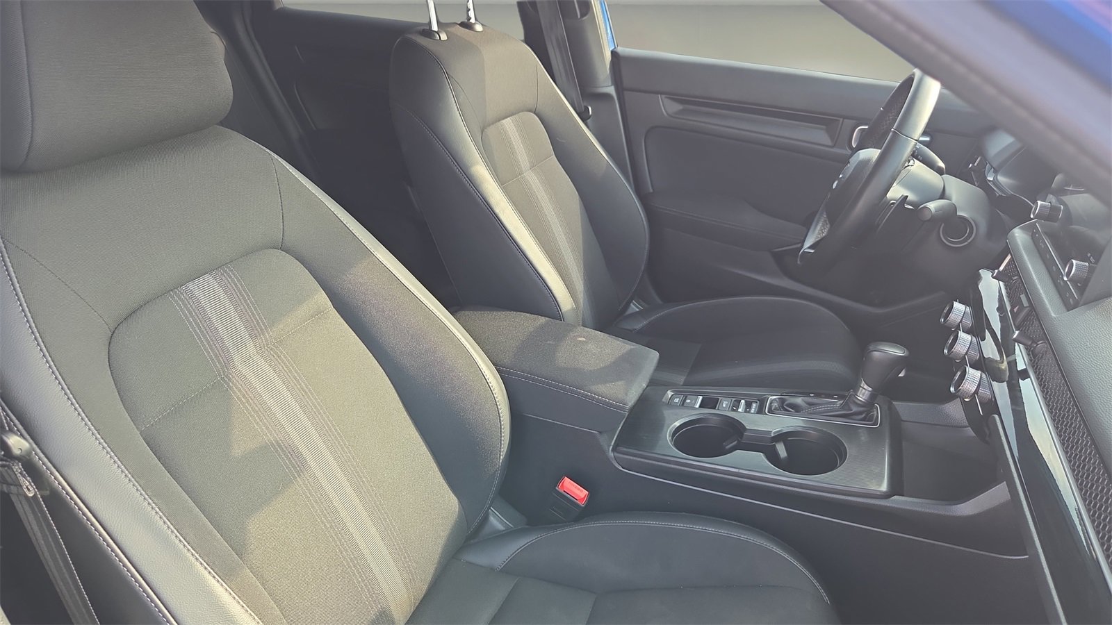 Used 2023 Honda Civic Sport image 16