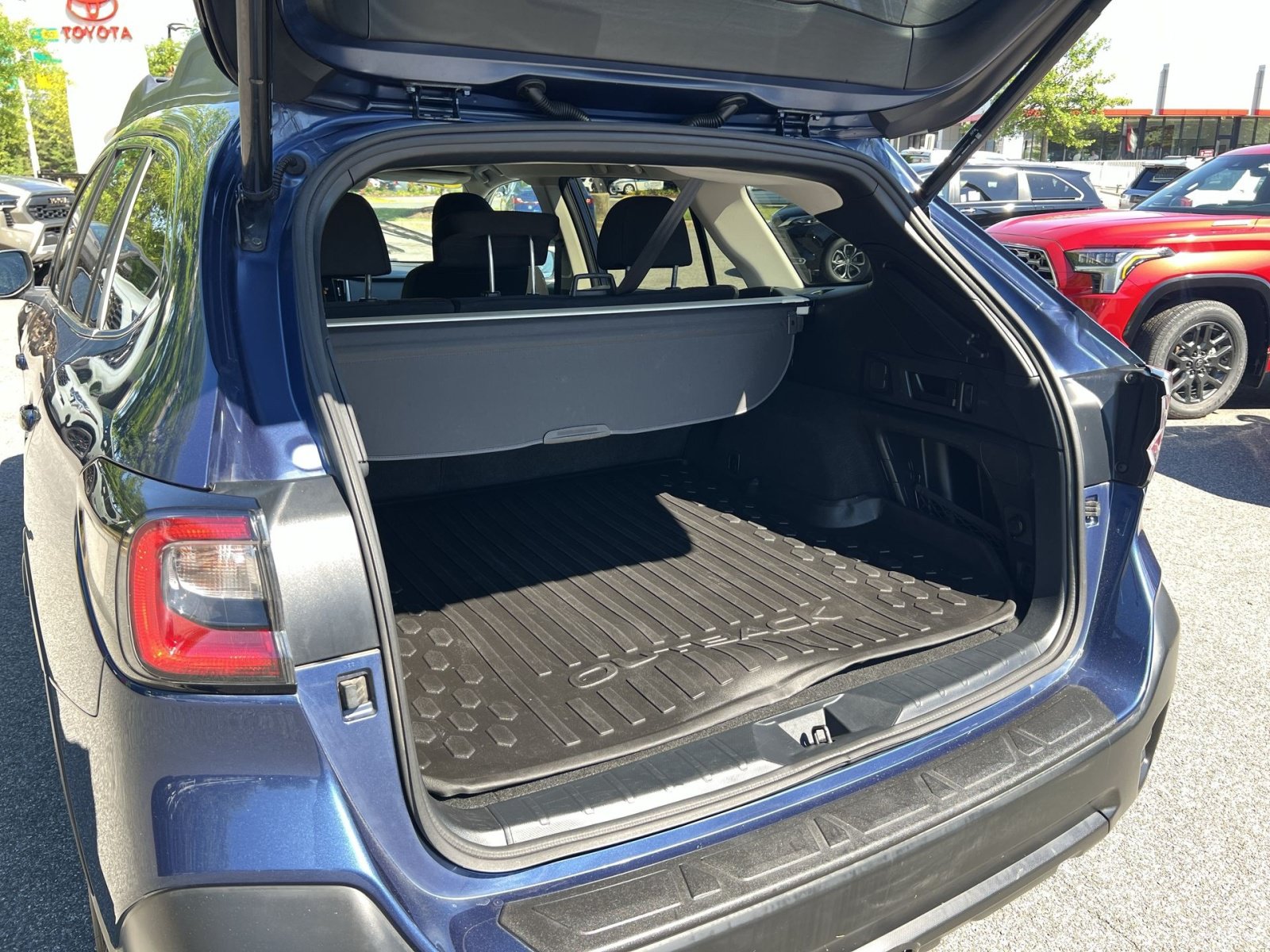 Used 2021 Subaru Outback Premium AWD/4WD image 27