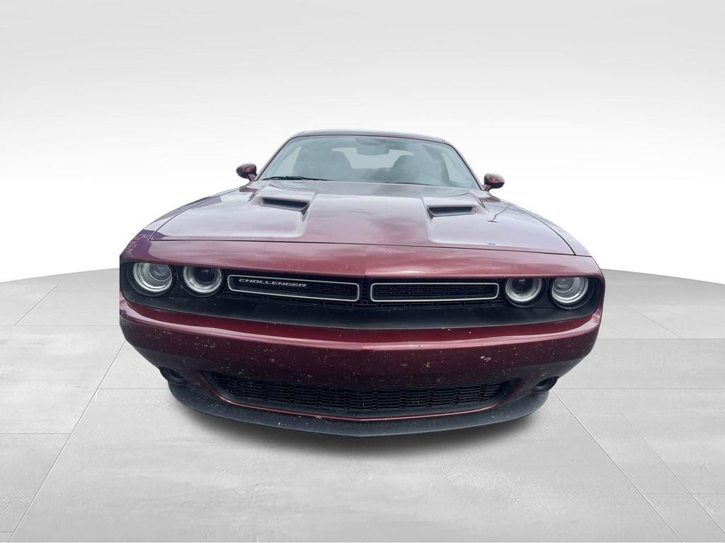 Used 2018 Dodge Challenger SXT w/ Super Sport Group (SS/T) RWD image 18