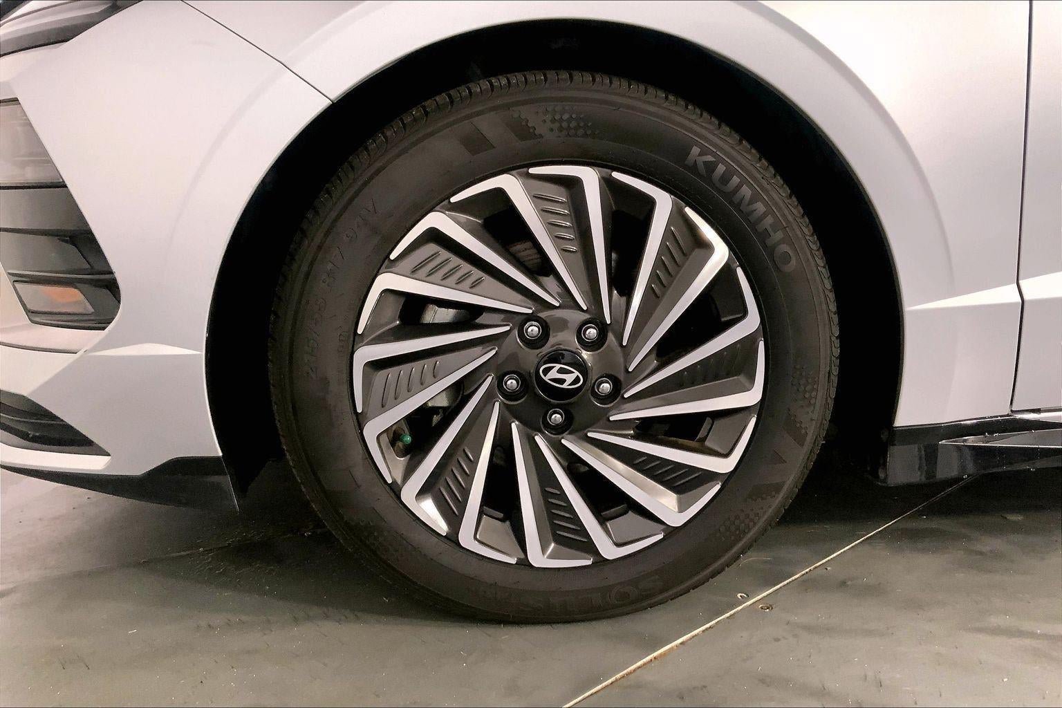 Used 2025 Hyundai Sonata SEL FWD image 9