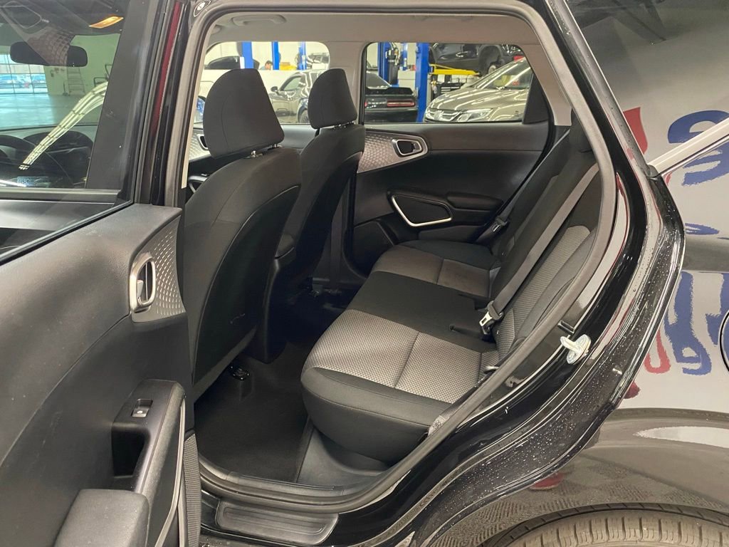 Used 2023 Kia Soul LX w/ Option Group 015 image 16