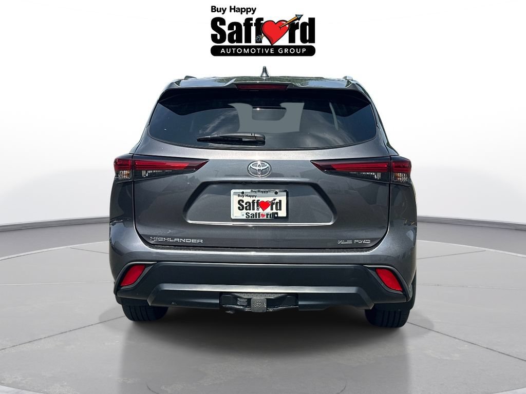 Used 2024 Toyota Highlander XLE AWD/4WD image 7