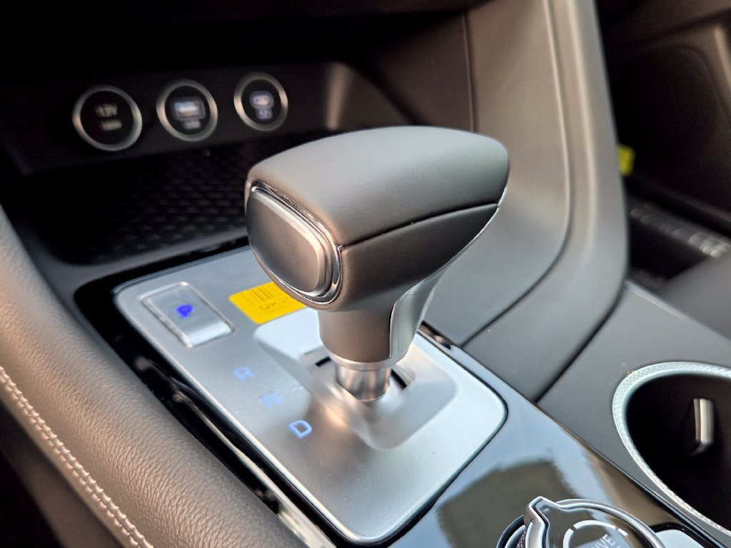New 2026 Genesis G70 2.5T RWD image 8